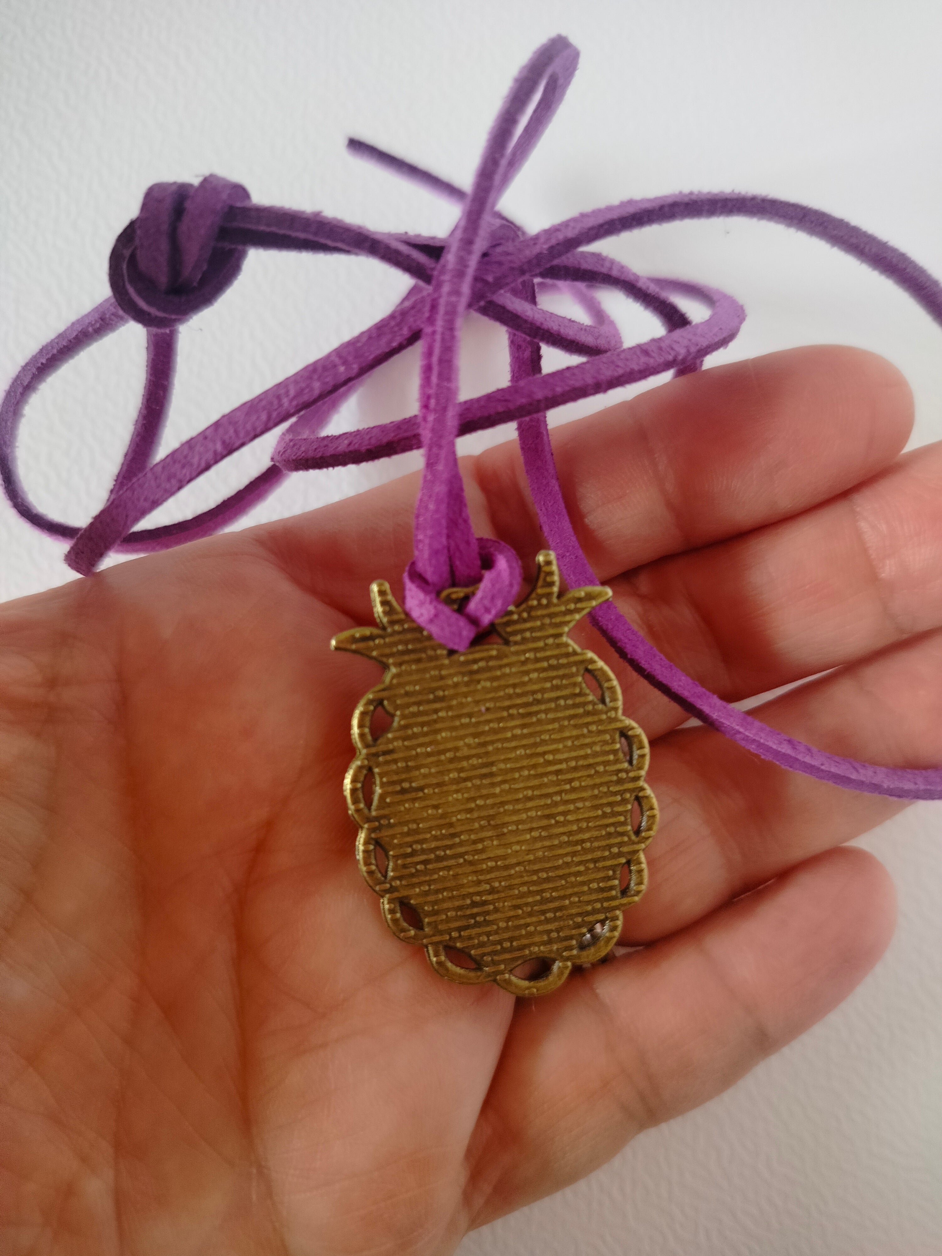 Ciondolo con cordino Petalo