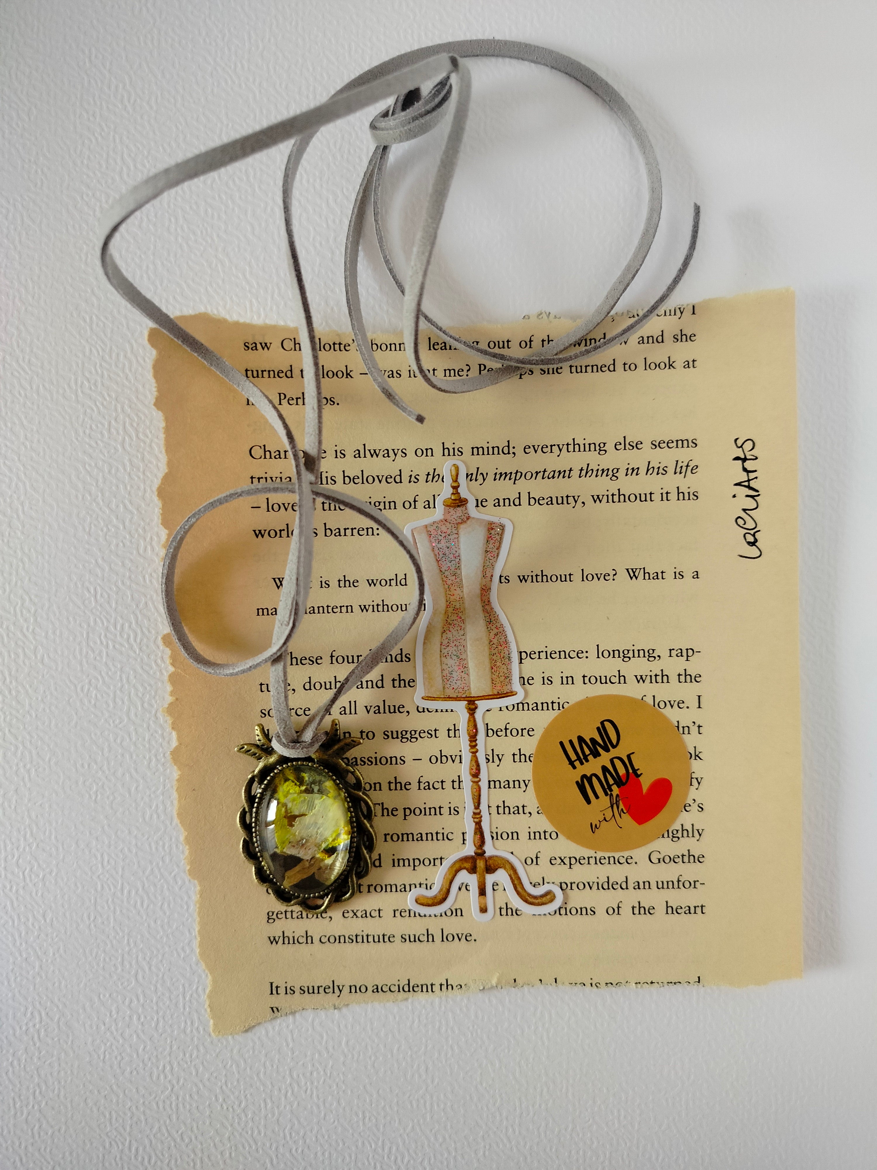 Ciondolo con cordino Terriccio