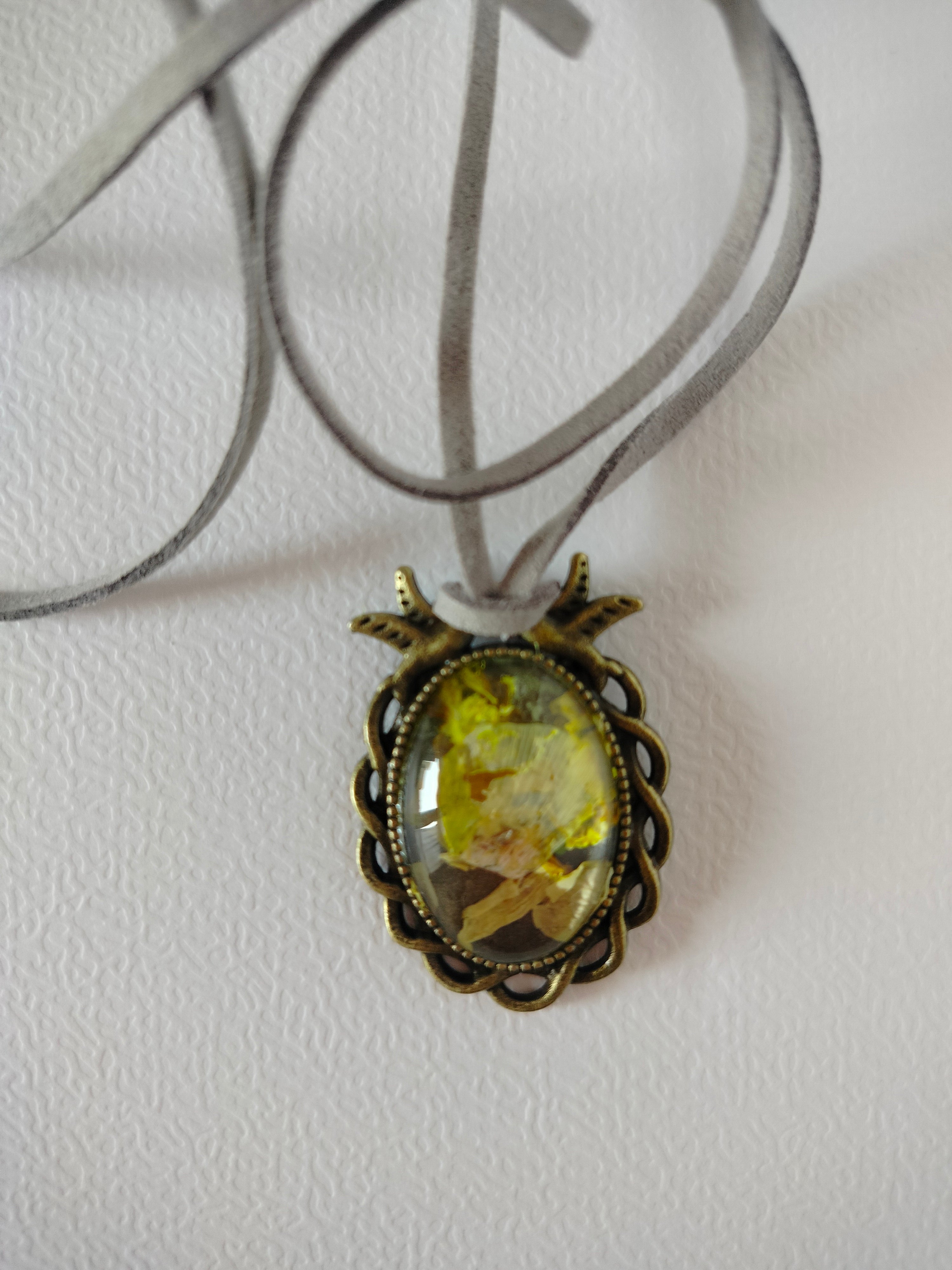 Ciondolo con cordino Terriccio